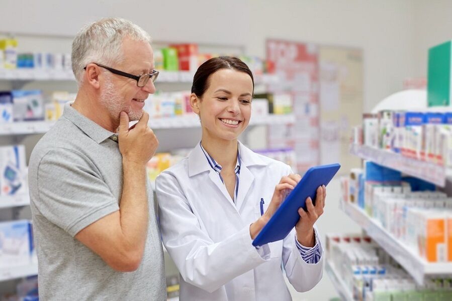 Doctor prescribes anti-parasite medication to a man
